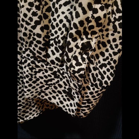 Women's Plus Size Roll Sleeve Blouse by Apt 9 - Picture 5 of 7